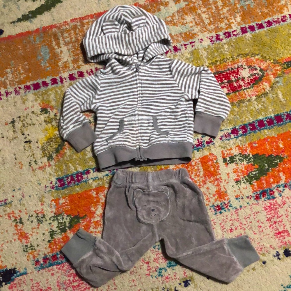 🧜🏼‍♀️3 for $15 item!🧜🏼‍♀️ carters outfit